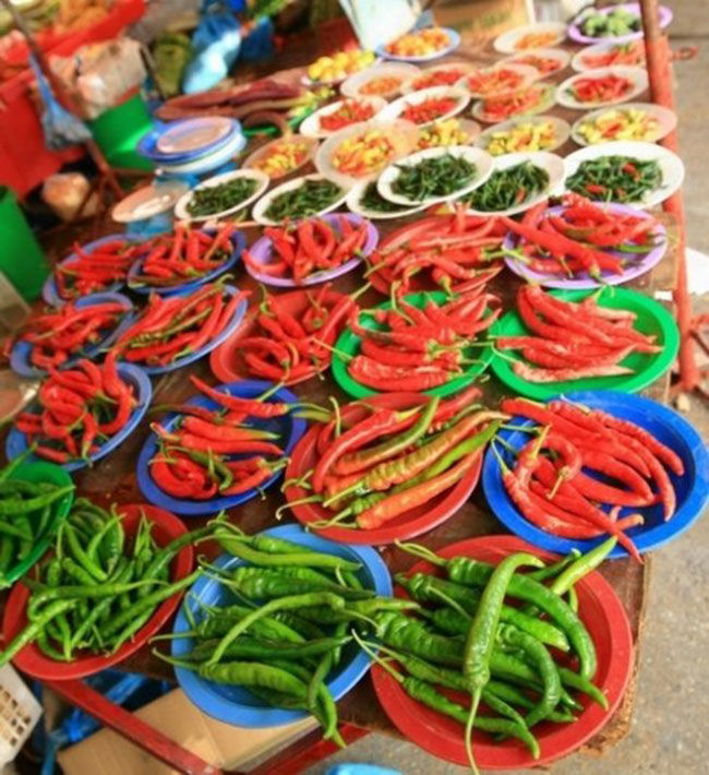 文莱当地旅游购物好去处之一：传统菜市场