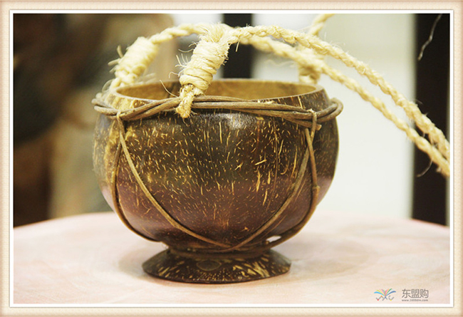 菲律宾工艺品椰壳工艺品：椰壳吊篮椰壳花盆